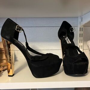 Steve Madden Dyvine T-Strap Leather Platforn Shoes